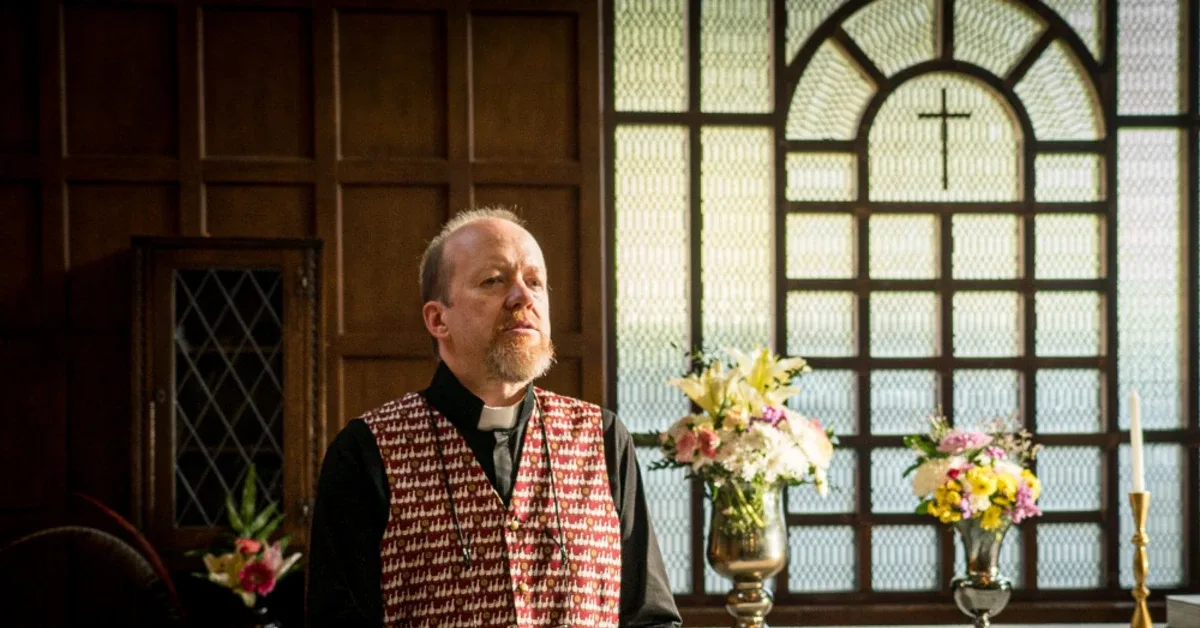 Steve Oram Bicara Peran Kontroversial di Film Thriller 'Crushed': 'Saya Merasa Seperti Voyeur'