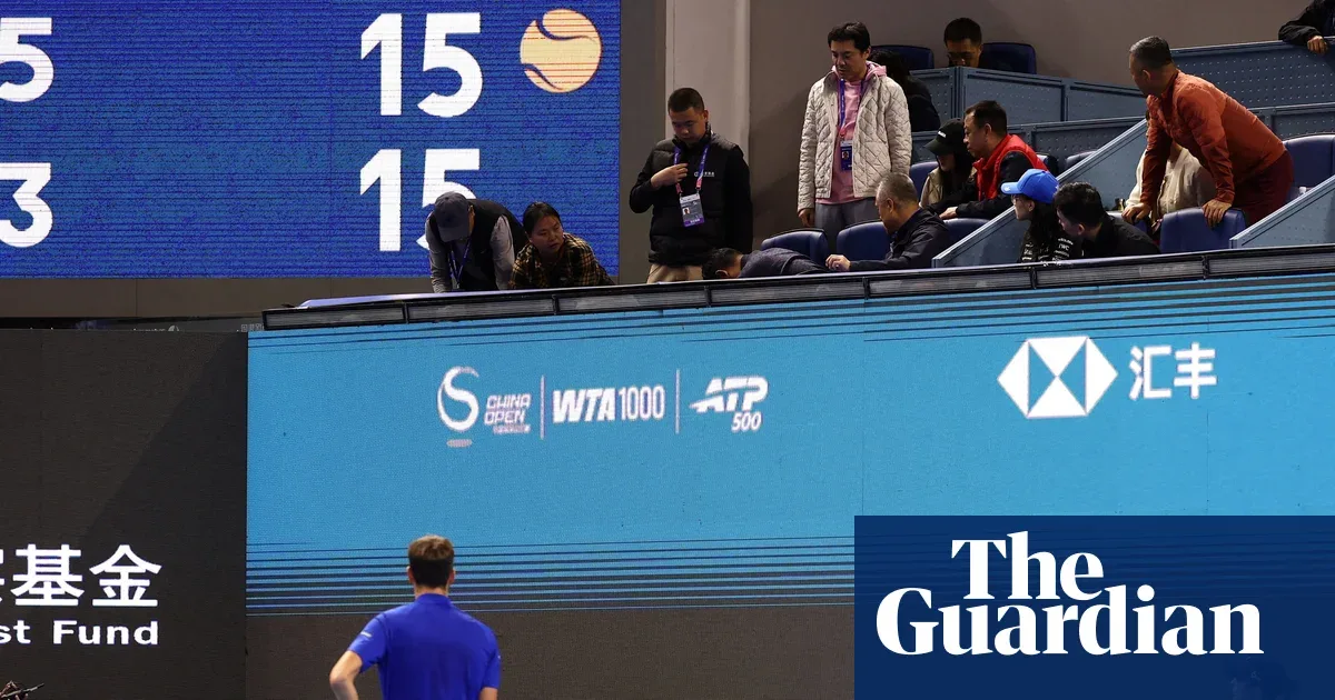 Medvedev Diskualifikasi dari China Open Usai Bola Hantam Penonton di Mata