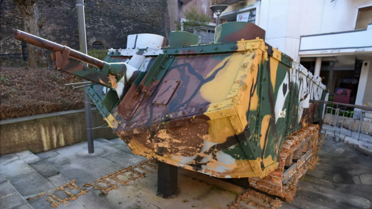 Saint-Chamond: Tank Prancis yang Gagal di Medan Perang Dunia I