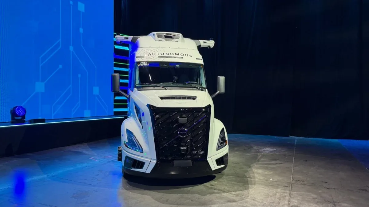 Waabi dan Volvo Uji Truk Otonom di Koridor Dallas-Houston, Bidik Efisiensi LTL