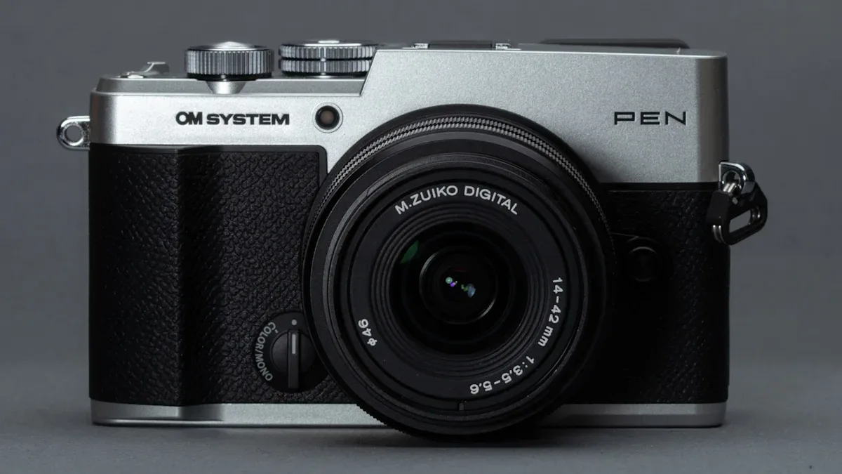 OM System PEN: Kamera Retro Rp16 Juta yang Menantang Dominasi Fujifilm dan Nikon