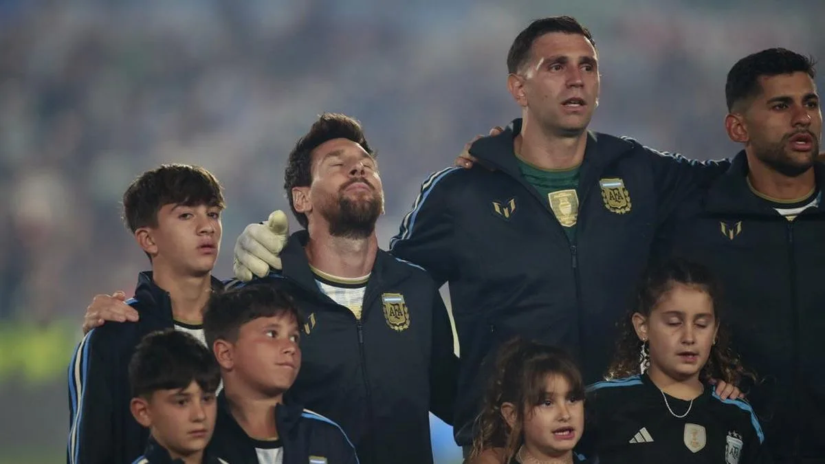 Messi Tutup Karier Internasional dengan Air Mata di Monumental