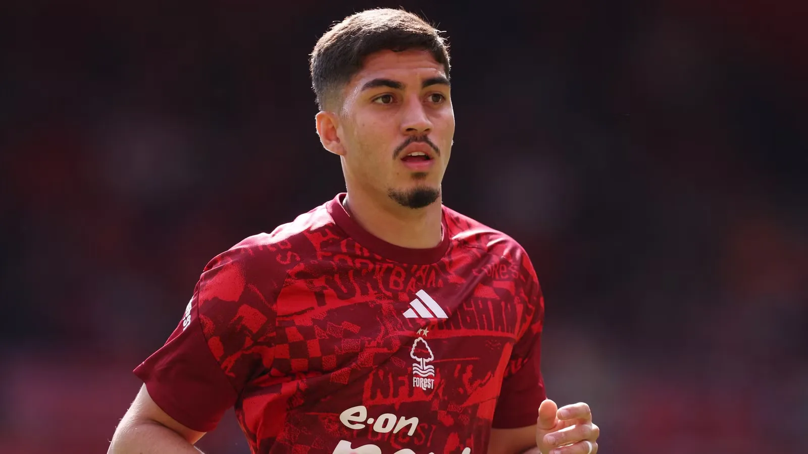 Nottingham Forest Tantang Barcelona dalam Perburuan Dodo: Bek Fiorentina Incaran Tiga Klub Eropa