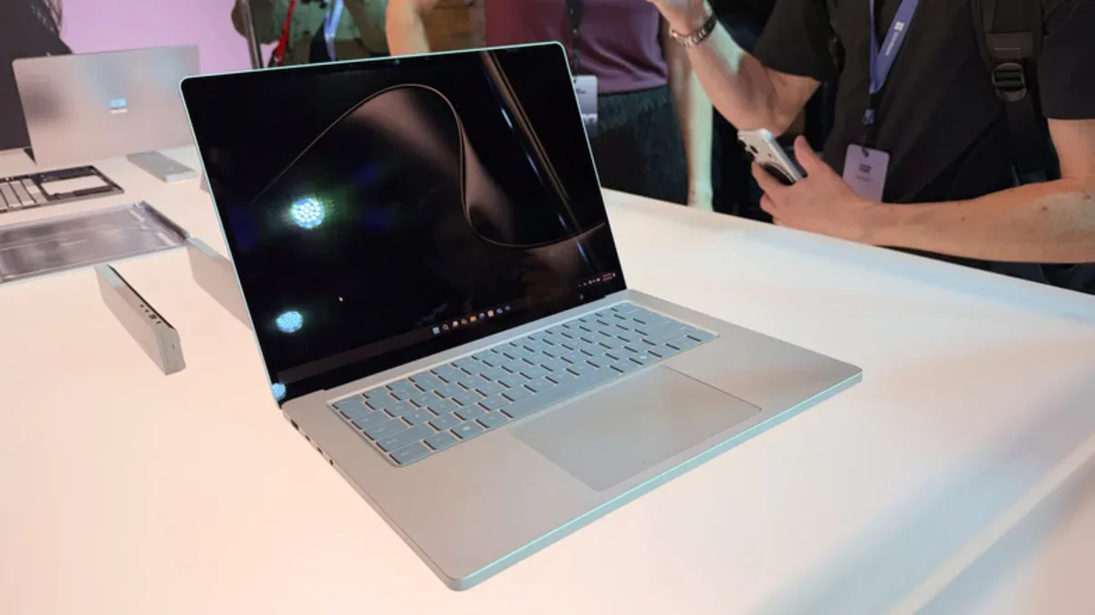 Surface Laptop Ultra: Mesin AI Rp42 Juta yang Menantang MacBook Pro