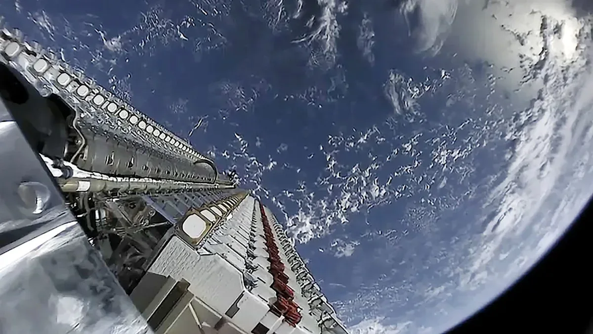 Starlink Mobile Borong Spektrum 800MHz, Siap Tantang AT&T hingga Verizon?