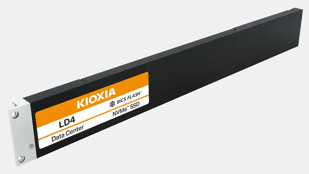 Kioxia Pamer SSD E1.L 122,88 TB untuk Pusat Data AI, tapi Spesifikasi Kunci Masih Gelap