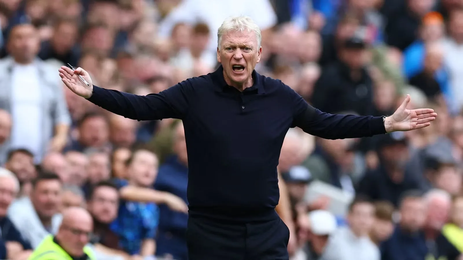 Everton Buru Tommy Lonergan, Striker 15 Gol yang Sedang Menuju Sepatu Emas