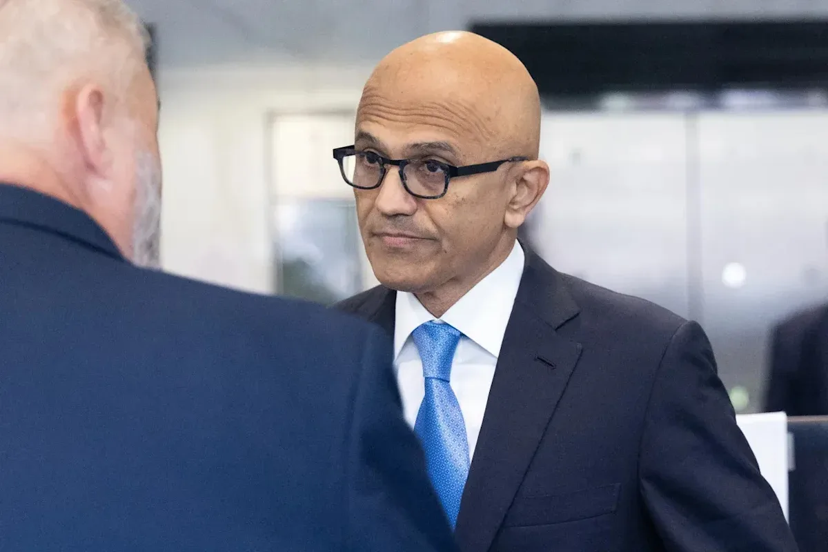 Microsoft-Decision-1: Model AI Khusus Keputusan Kilat, 35 Kali Lebih Cepat dari GPT-6 Sol