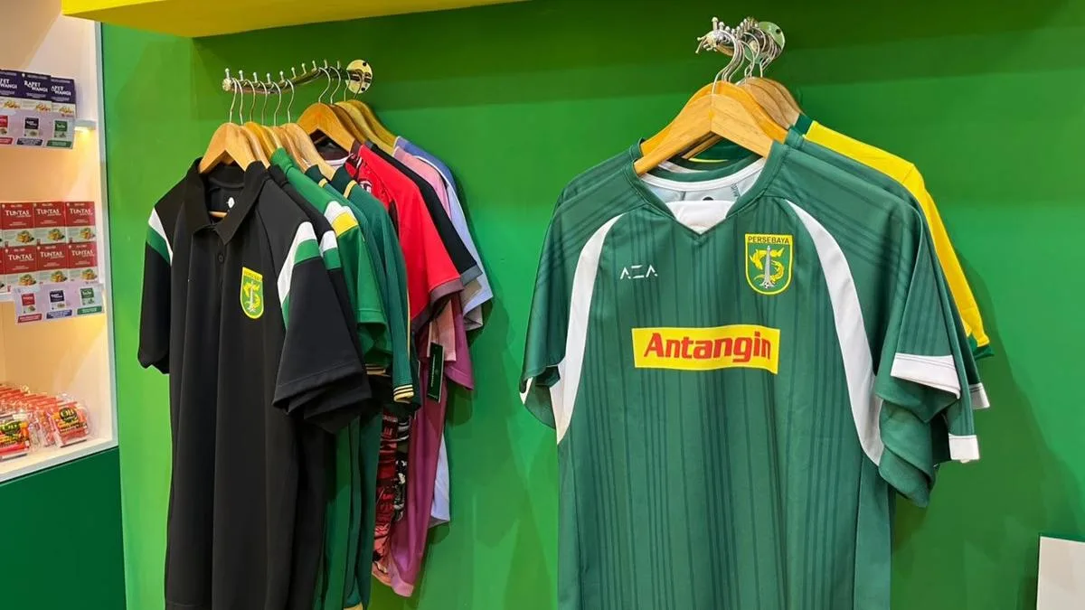 Jersey Klasik Persebaya 2004 Meluncur di Pekan Raya Jatim, Bonek Diajak Bernostalgia