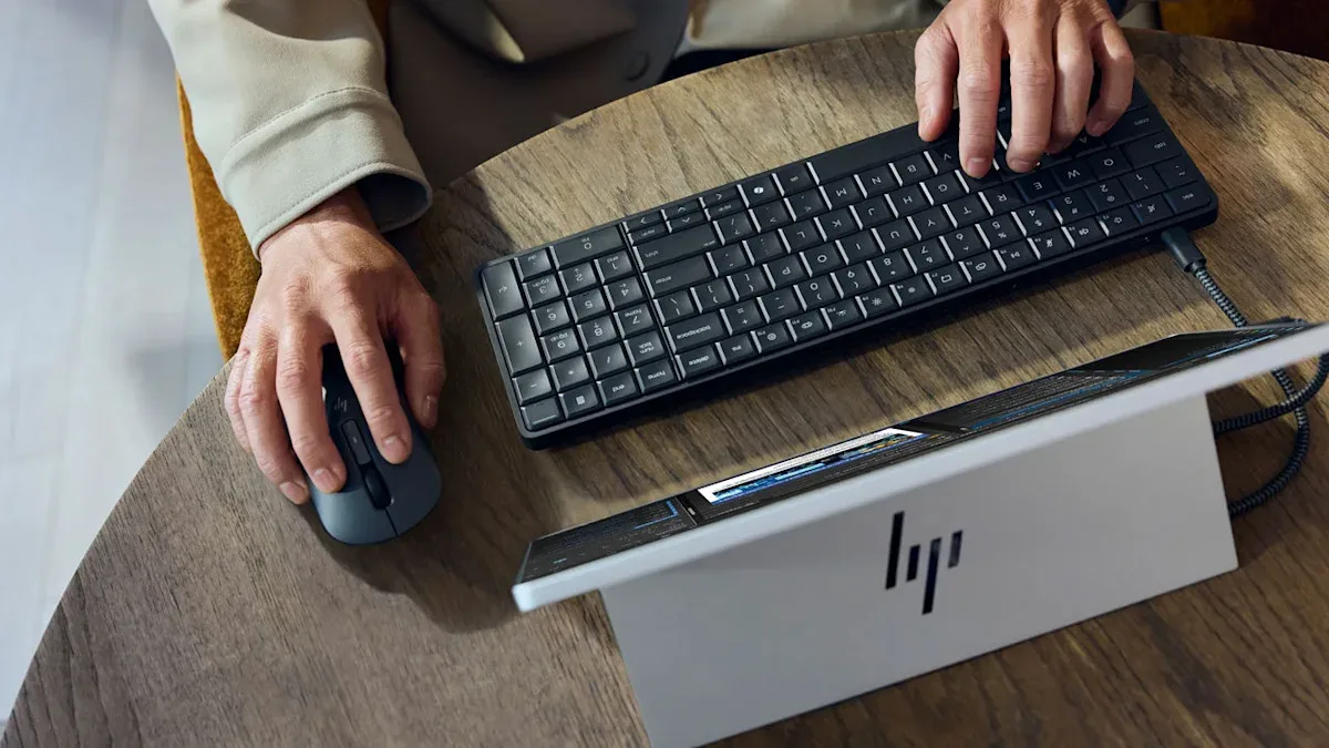 HP EliteBoard G1a: PC dalam Keyboard, Solusi Mobile atau Beban Tambahan?