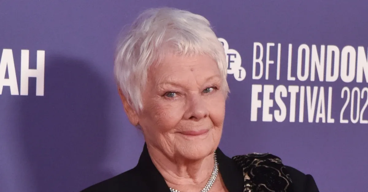 Judi Dench Mengaku Mengemudi 30 Tahun Tanpa SIM, Baru Lulus Ujian di Usia 50