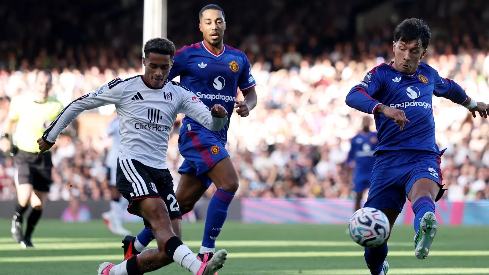 Man United Incar Josh King: Fulham Pasang Harga £50 Juta, Liverpool dan Arsenal Ikut Antre
