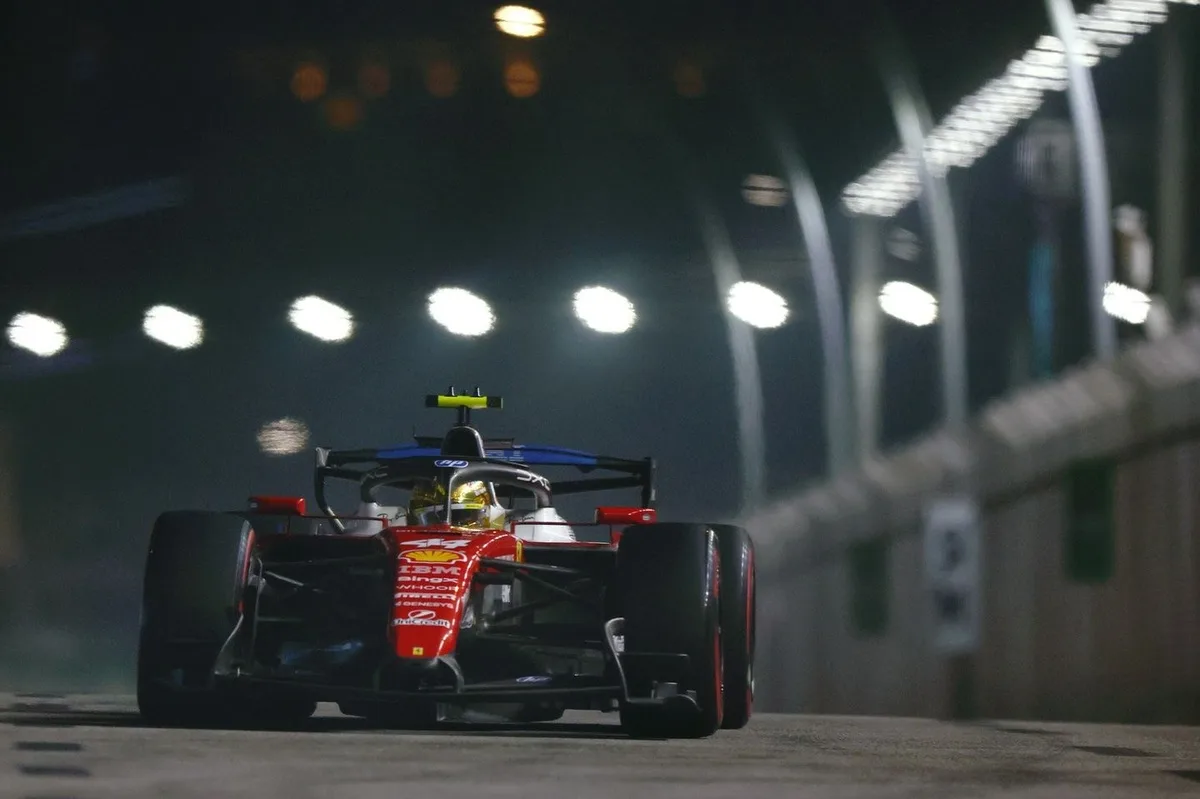 Hamilton Akui Perubahan Front Wing Bikin Ferrari Kehilangan Pole di Singapura