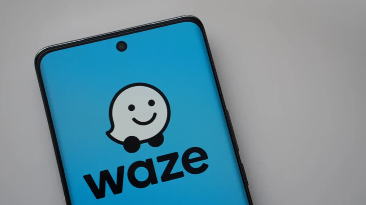 Waze Punya Fitur Tersembunyi yang Jarang Disentuh: Dari Suara Sendiri hingga Kode Rahasia