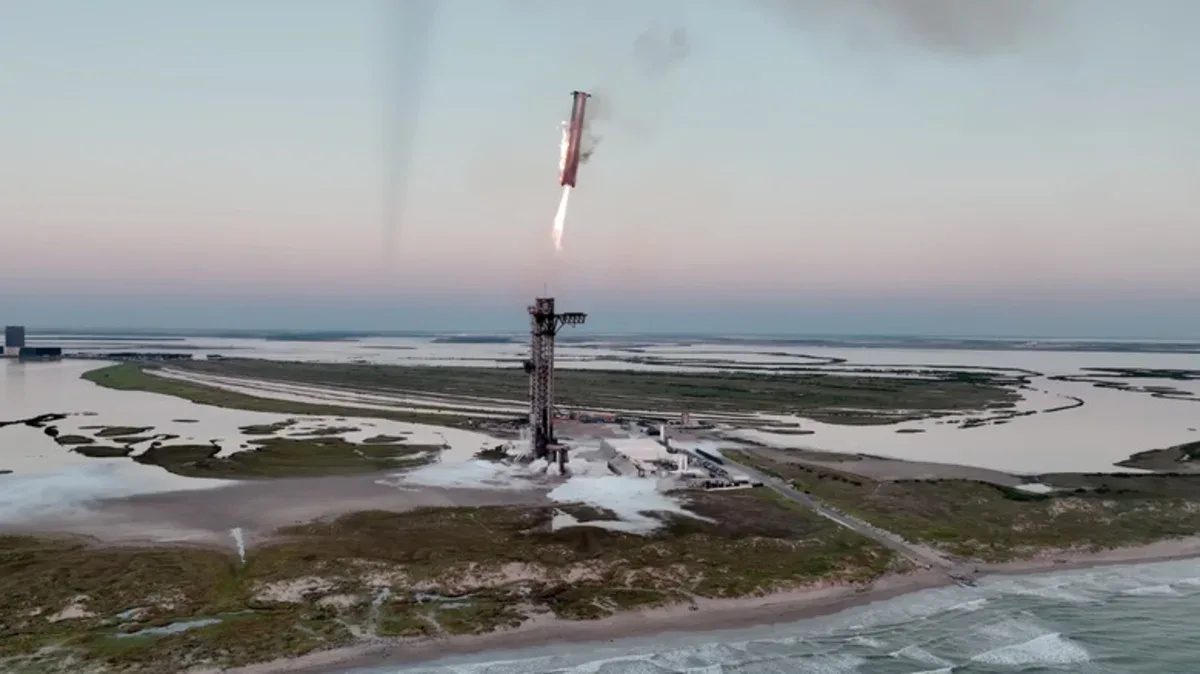 SpaceX Pilih 'Tangkap' Starship di Menara, Bukan Kaki Pendaratan: Ini Alasannya