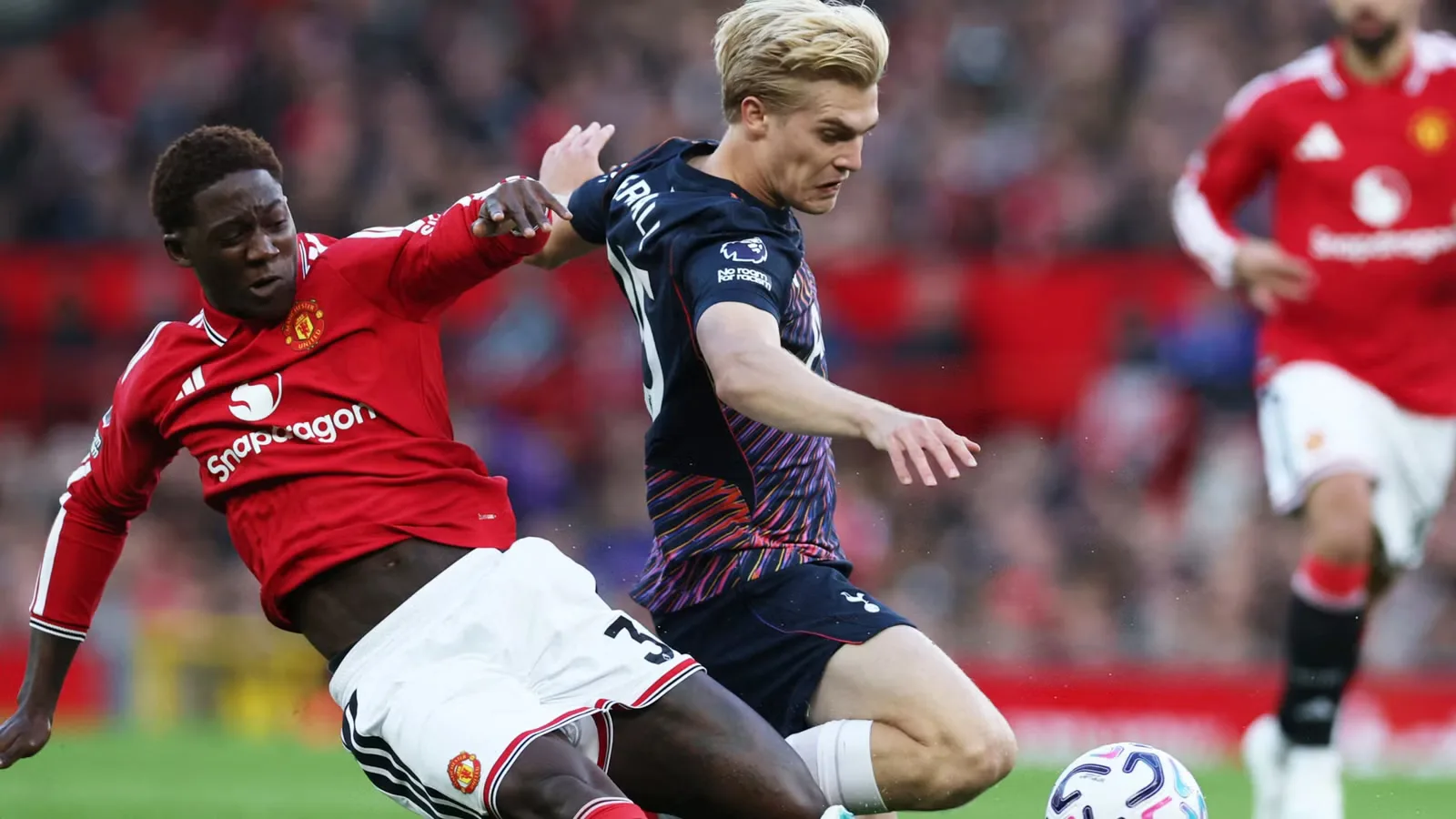 Krisis Manchester United: Carrick Harus Berani Coret Tielemans dan Duo Bek Sayap