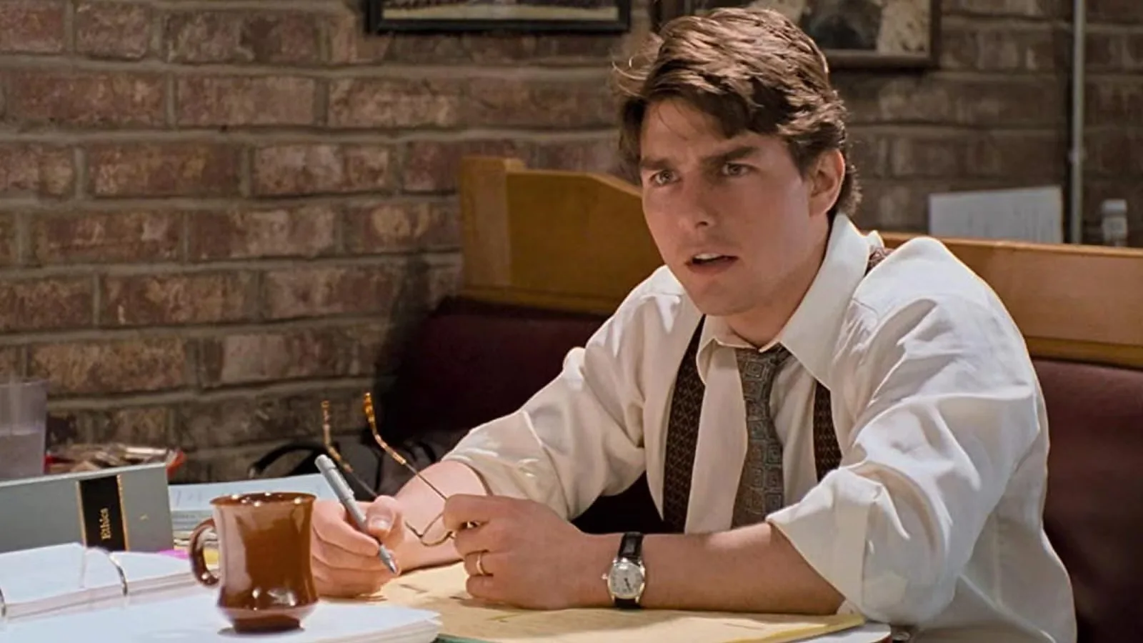 Tom Cruise Tanpa Ledakan: "The Firm" Kembali di Paramount Plus, Bukti Drama Hukum Lebih Menegangkan