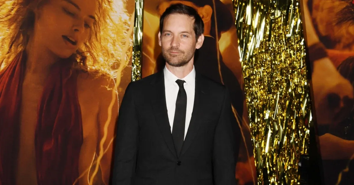 Tobey Maguire Nikahkan Mantan Istri, Jennifer Meyer Resmi Menikah dengan Geoffrey Ogunlesi di Hawaii