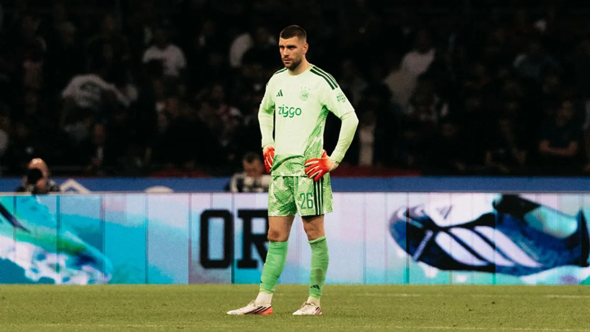 Ajax Fall in Split, Maarten Paes Again a Loyal Spectator