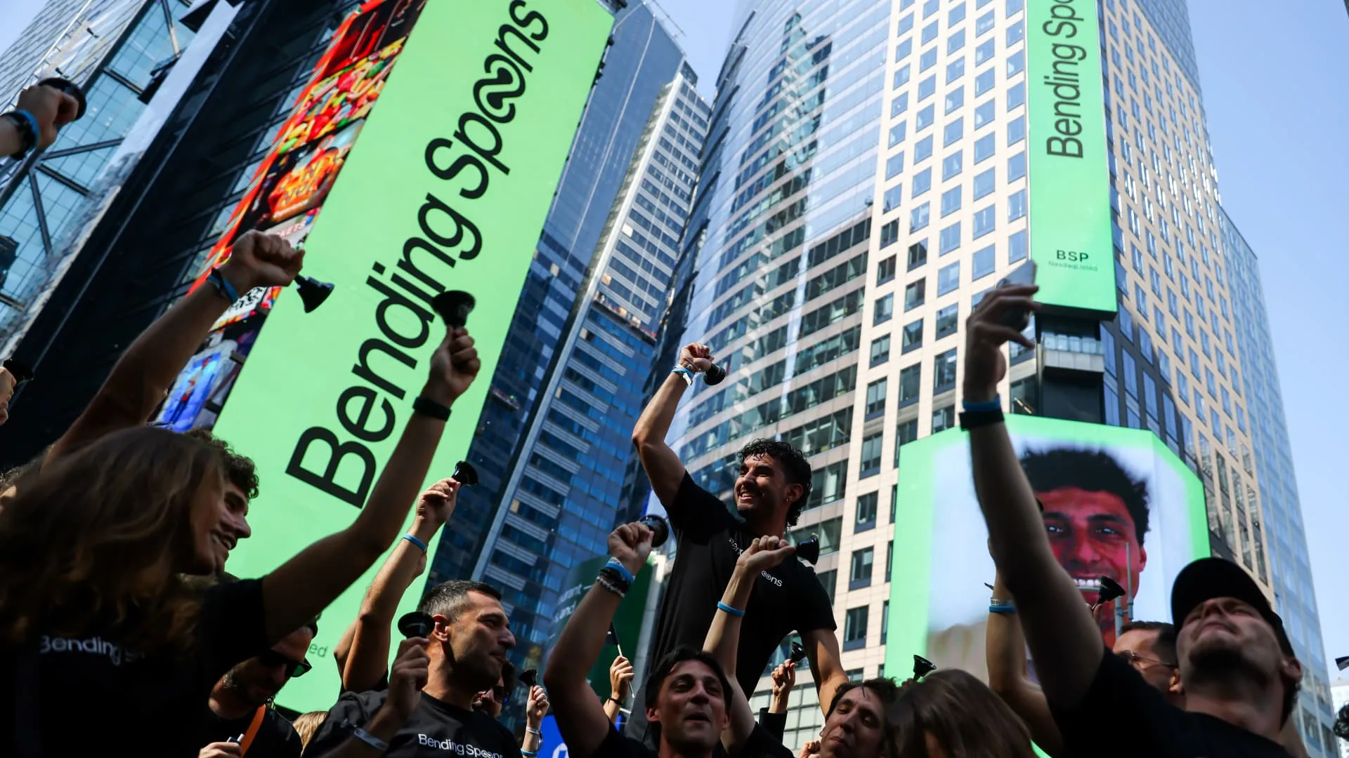 Bending Spoons Borong Software Terlantar, Berkshire Hathaway Pasang Taruhan Rp14 Triliun