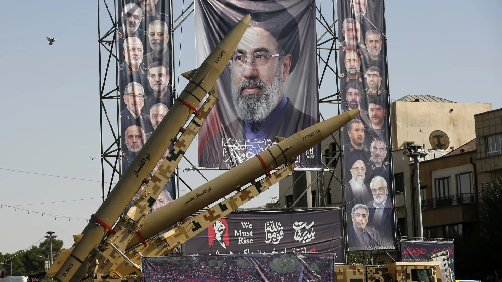Iran Prepares 'New Operational Plan' to Face US Attack, Commercial Ships in Arabia Reported Attacked