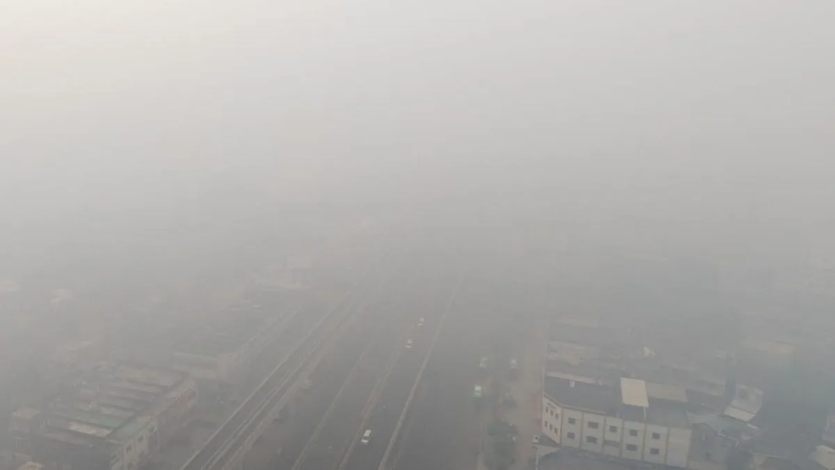 Haze From Forest and Land Fires Still Blankets Sumatra to Papua, Pangkalan Bun Air Reaches Hazardous Level