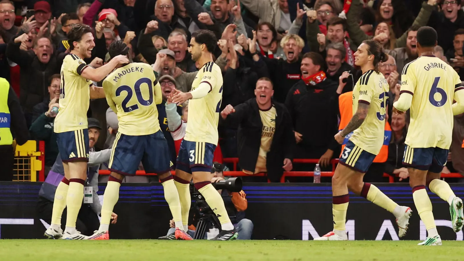 Arsenal Menang Tipis di City Ground, tapi Odegaard dan Eze Jadi Sorotan