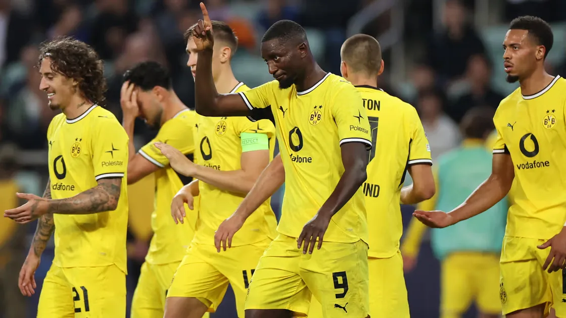 Guirassy Cetak Dua Gol, Dortmund Rebut Kemenangan Penting di Baku