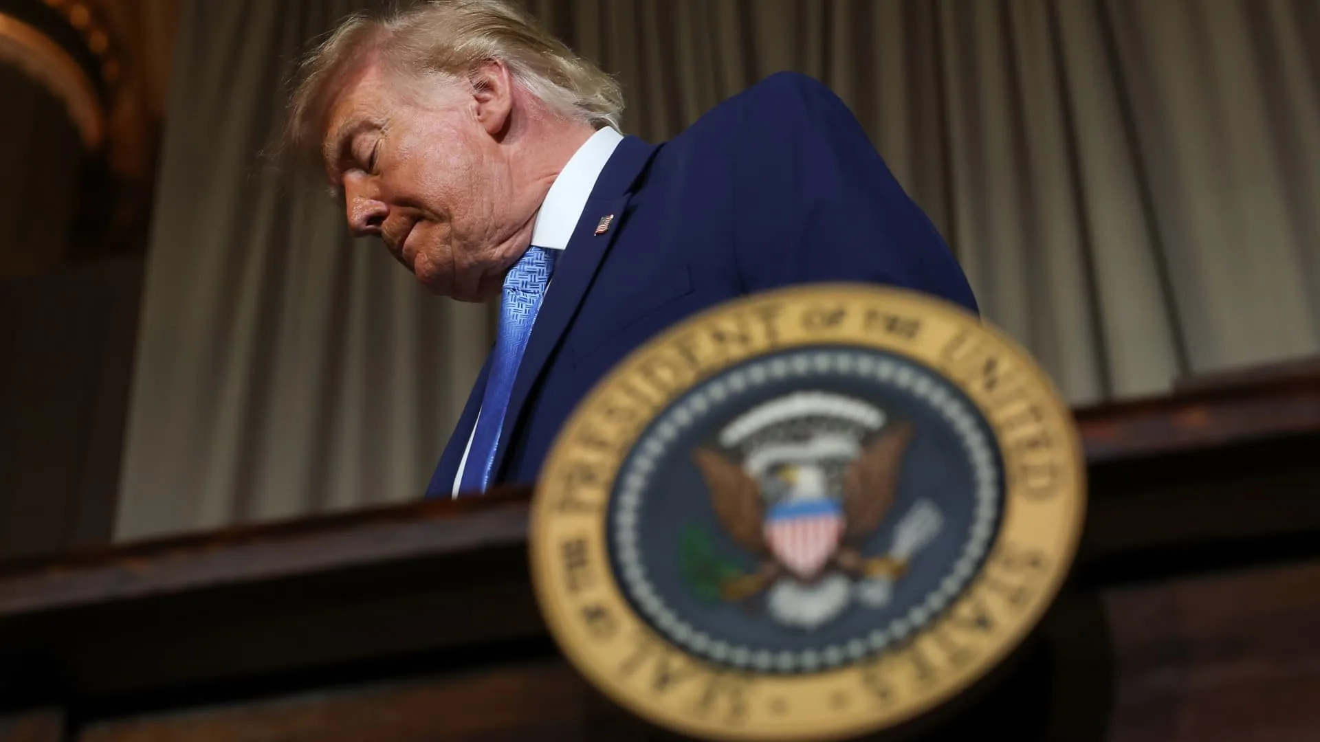 Survei CNBC: Peringatan Dini bagi Partai Republik, Ekonomi Jadi Titik Terlemah Trump