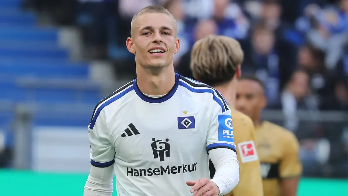 Miro Muheim, Senjata Rahasia Hamburg: Gol 117 km/jam dan Masa Depan yang Belum Pasti