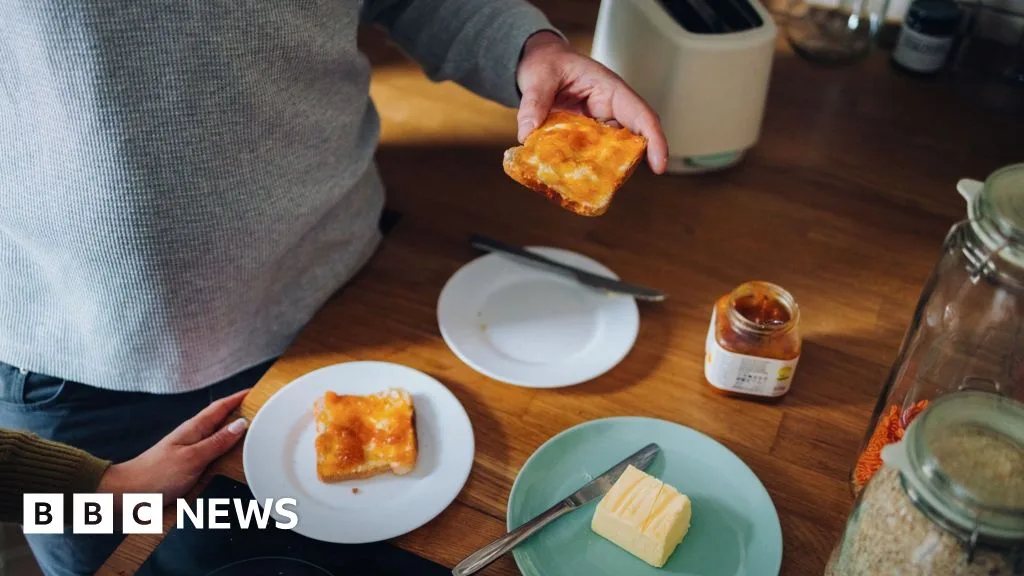 Inggris Hapus Bea Impor Marmalade hingga Gherkin, Janji 'Perbaikan Sehari-hari' di Anggaran