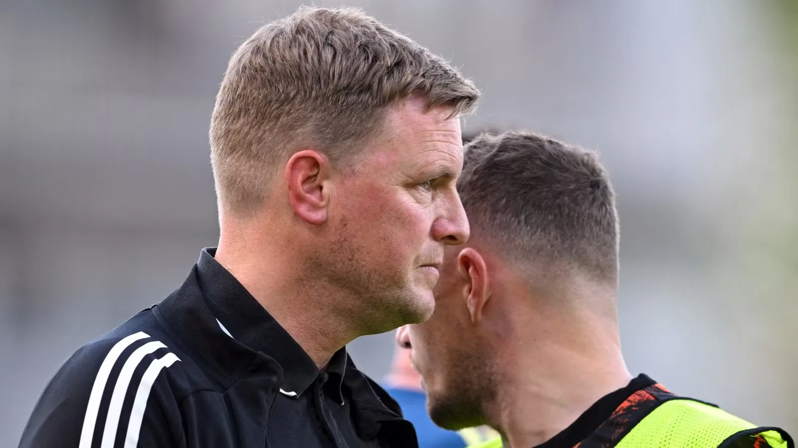 Manchester United di Persimpangan: Carrick Terancam, Emery Masuk Radar Pengganti