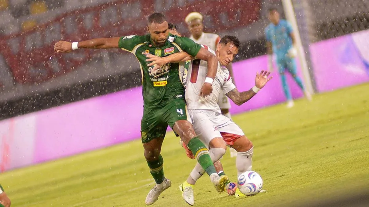 Madura United Furious: Ze Gomes Says Referee Eko Saputra Refused VAR Help