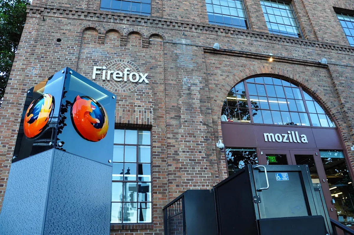 Firefox Brings Back 2000s Meme Icons to Take On Tracking and AI