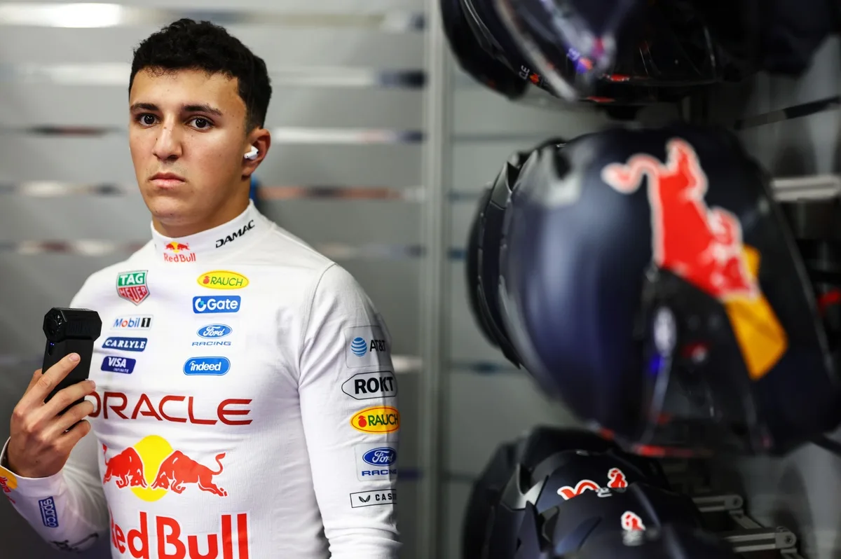 Isack Hadjar Sesali Kritik Pedas ke Red Bull: Ada Hal yang Seharusnya Saya Simpan
