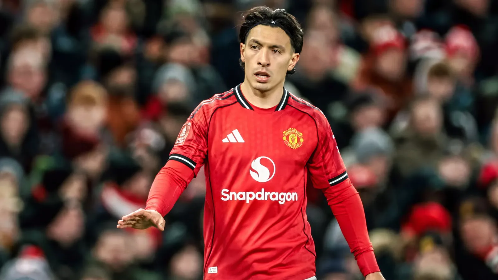 Man United Incar Calvin Bassey, Langkah Awal Tinggalkan Lisandro Martinez?